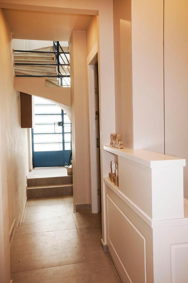Bentzi...Boutique Apartment 1, Classic Double With Kitchenette, 2 Guests เอเธนส์ ภายนอก รูปภาพ