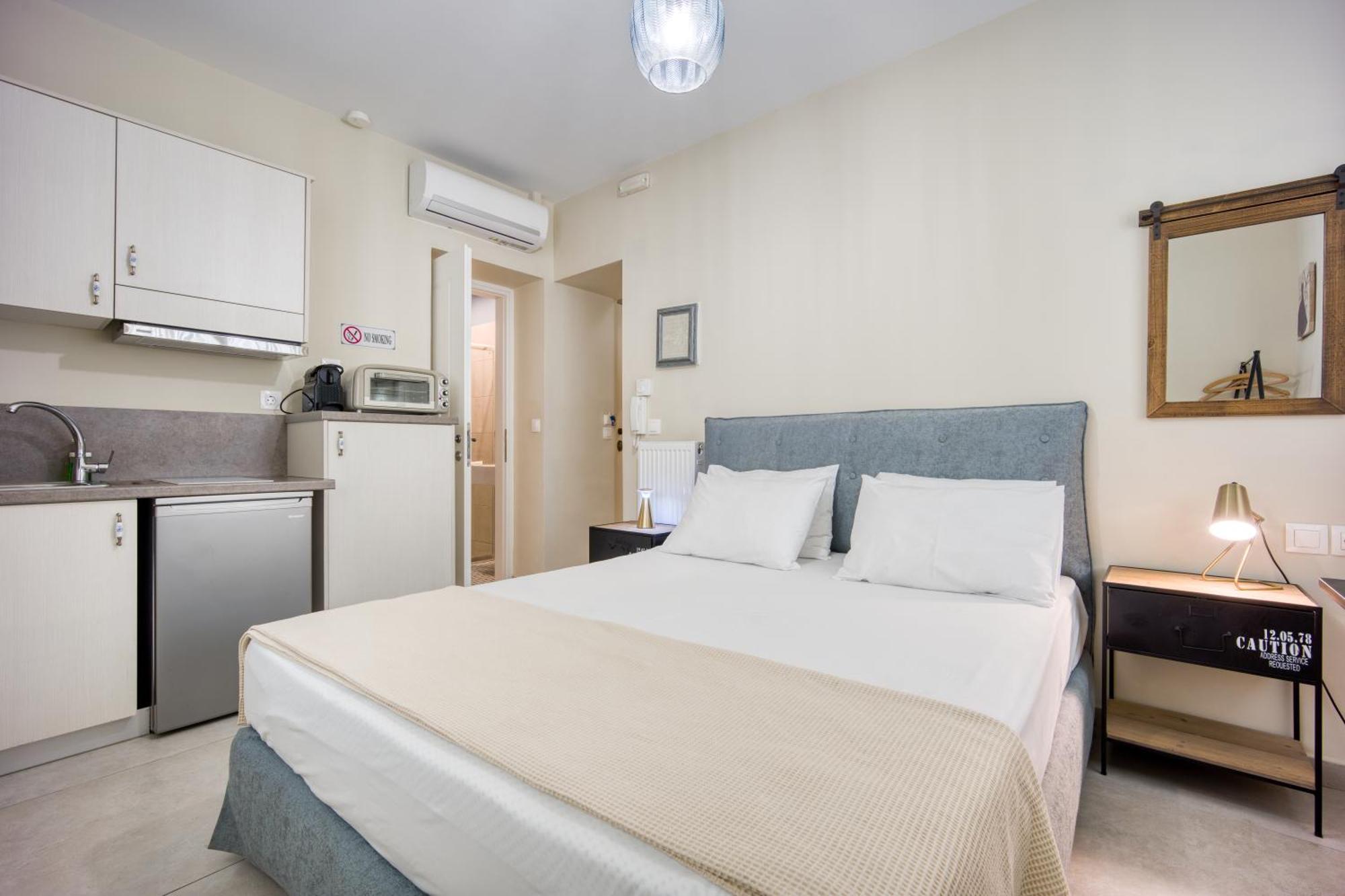 Bentzi...Boutique Apartment 1, Classic Double With Kitchenette, 2 Guests เอเธนส์ ภายนอก รูปภาพ