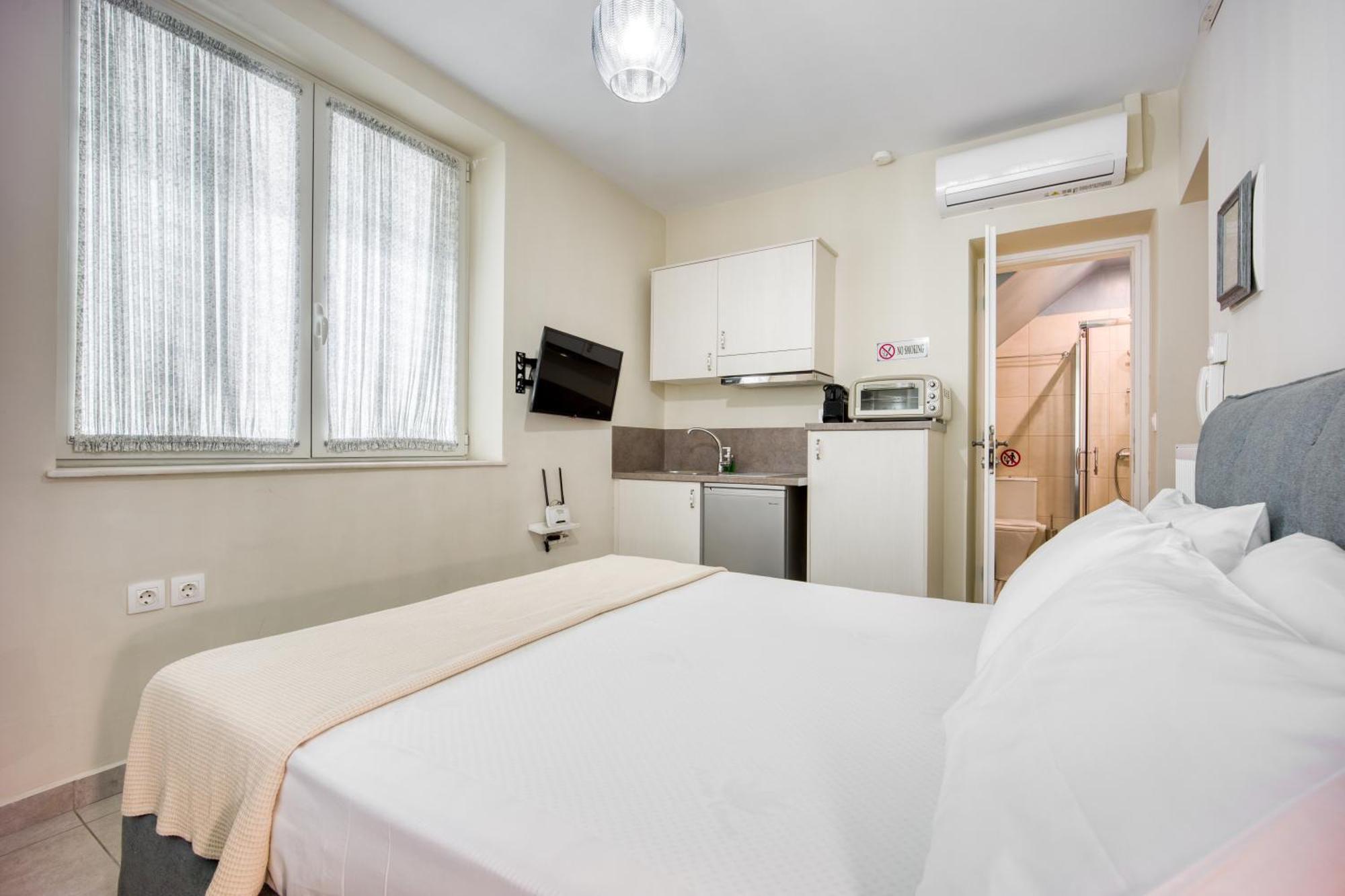 Bentzi...Boutique Apartment 1, Classic Double With Kitchenette, 2 Guests เอเธนส์ ภายนอก รูปภาพ